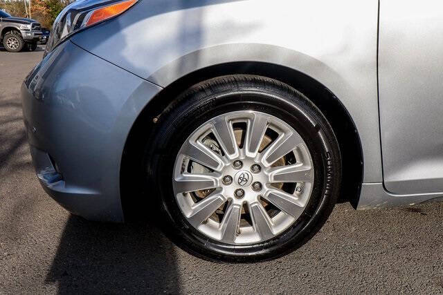 2015 Toyota Sienna Limited Premium 7-Passenger