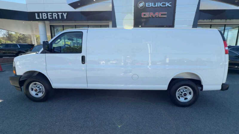 2026 GMC Savana 2500