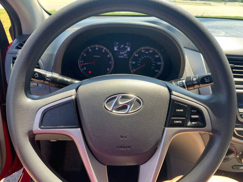 2016 Hyundai Accent SE