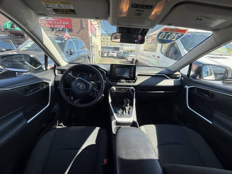 2020 Toyota RAV4 Hybrid LE