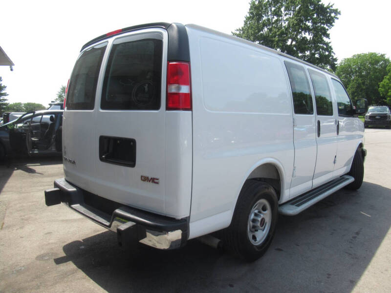 2025 GMC Savana 2500