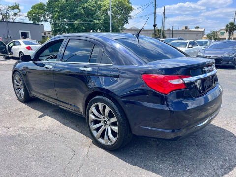 2011 Chrysler 200 Limited