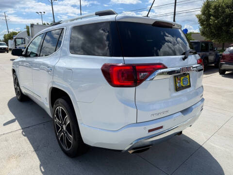 2017 GMC Acadia Denali