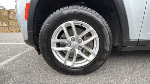 2021 Jeep Grand Cherokee L Laredo