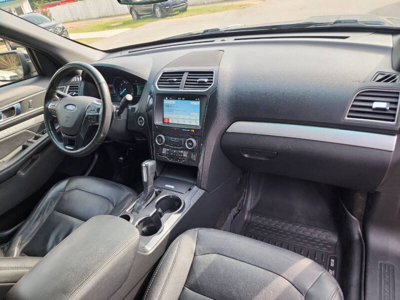 2017 Ford Explorer XLT