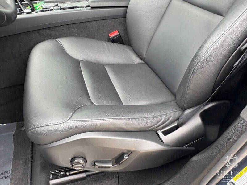 2025 Volvo XC60 B5 Core Dark Theme