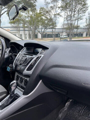 2012 Ford Focus SE
