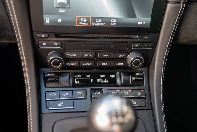 2020 Porsche 718 Cayman 21