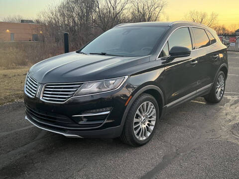 2015 Lincoln MKC for sale at Greystone Auto Group in Grand Rapids MI