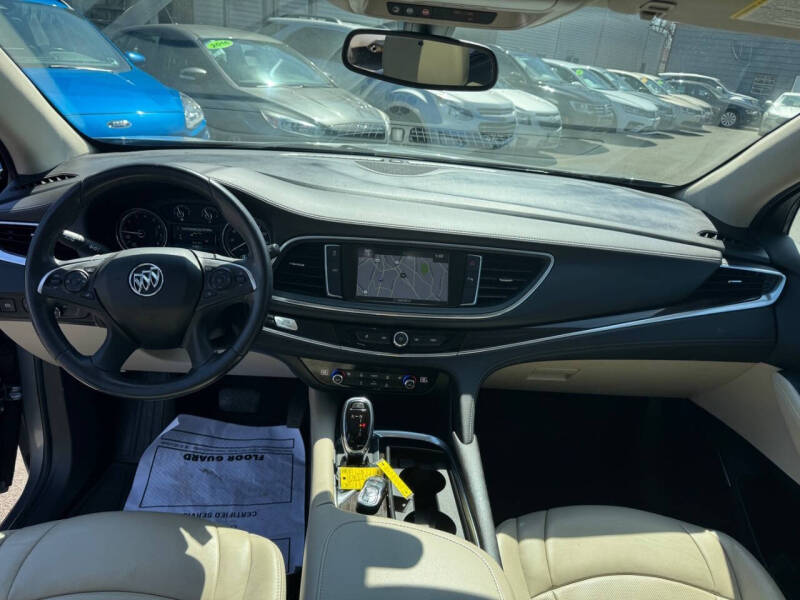 2019 Buick Enclave Essence