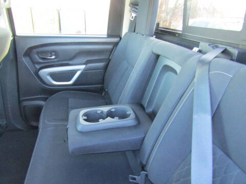 2018 Nissan Titan SV