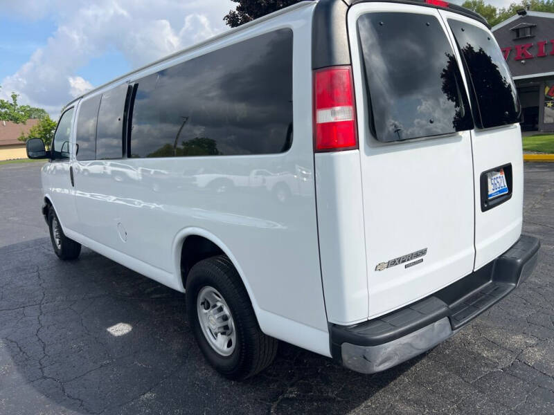2016 Chevrolet Express LT 3500