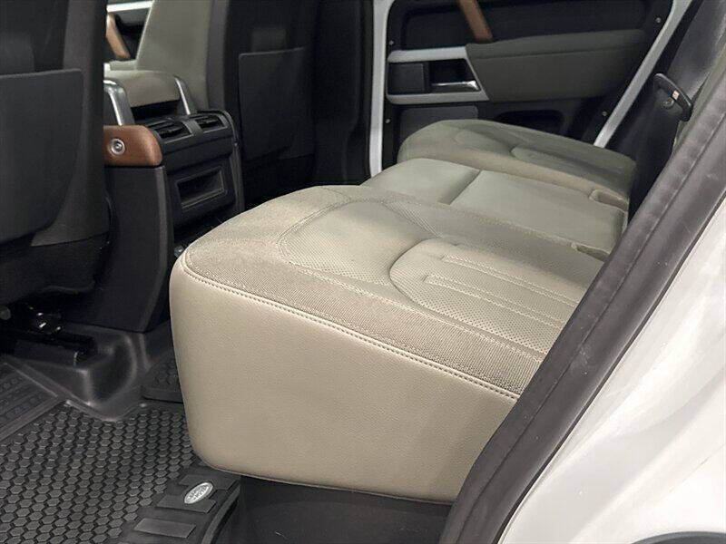 2021 Land Rover Defender 110 SE