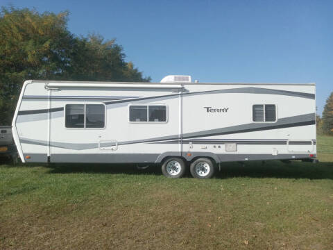 2009 Fleetwood Terry 31' Super Slide Sleeps 6 for sale at Southern Trucks & RV in Springville NY