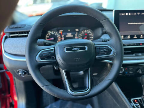 2023 Jeep Compass Latitude Lux