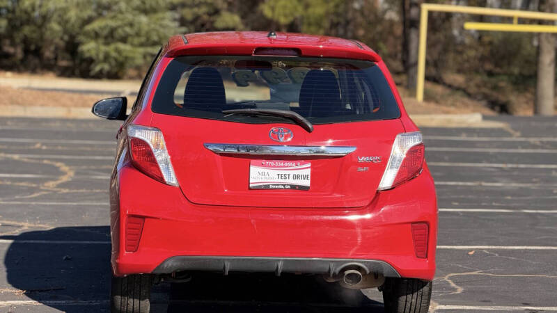 2012 Toyota Yaris 5-Door SE