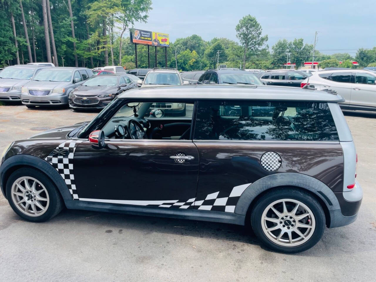 2009 MINI Cooper Clubman for sale at Omega Auto Sales in Chesapeake, VA