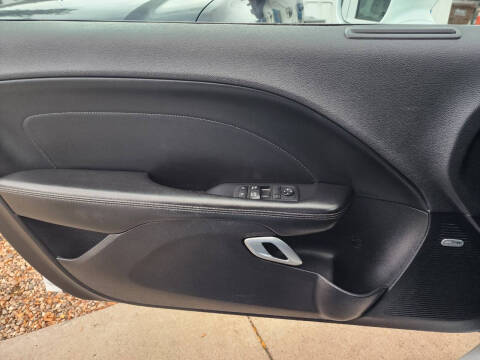 2017 Dodge Challenger SXT