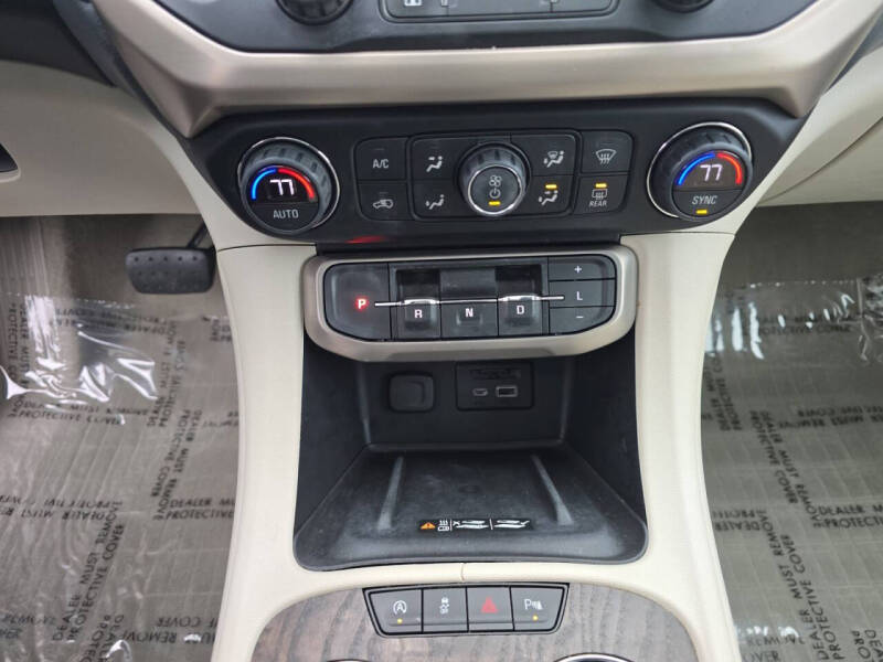 2021 GMC Acadia Denali