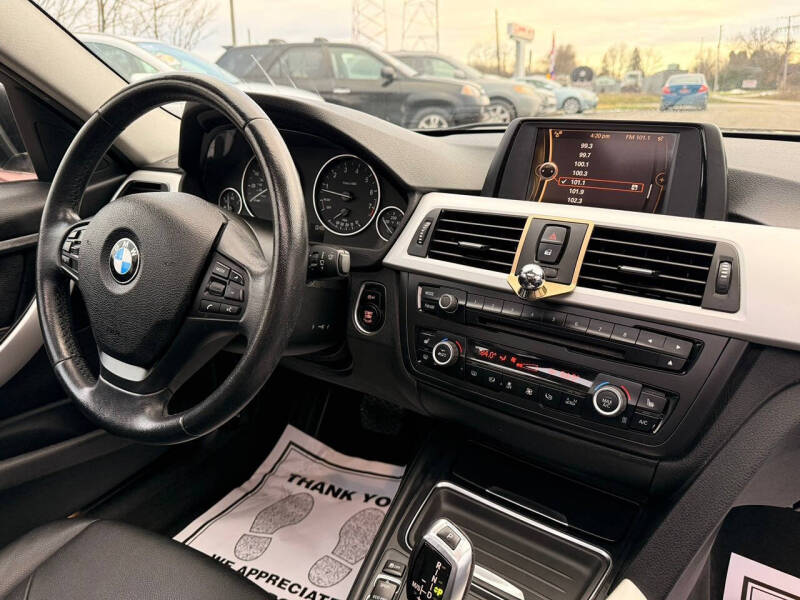 2013 BMW 3 Series 320i