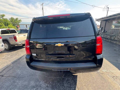 2017 Chevrolet Suburban LT