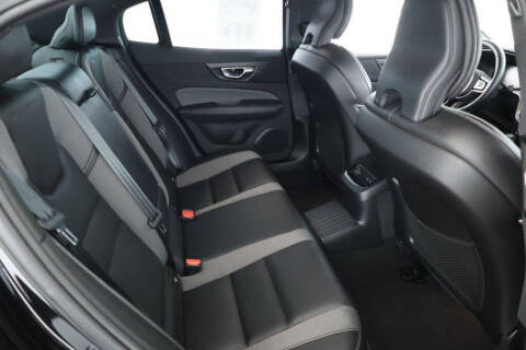 2022 Volvo S60 Recharge T8 R-Design Black Edition