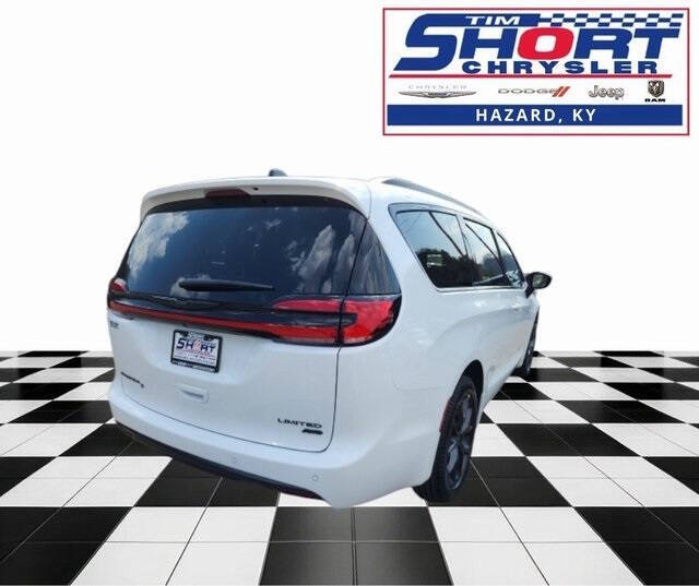 2024 Chrysler Pacifica for sale at Tim Short CDJR Hazard in Hazard, KY