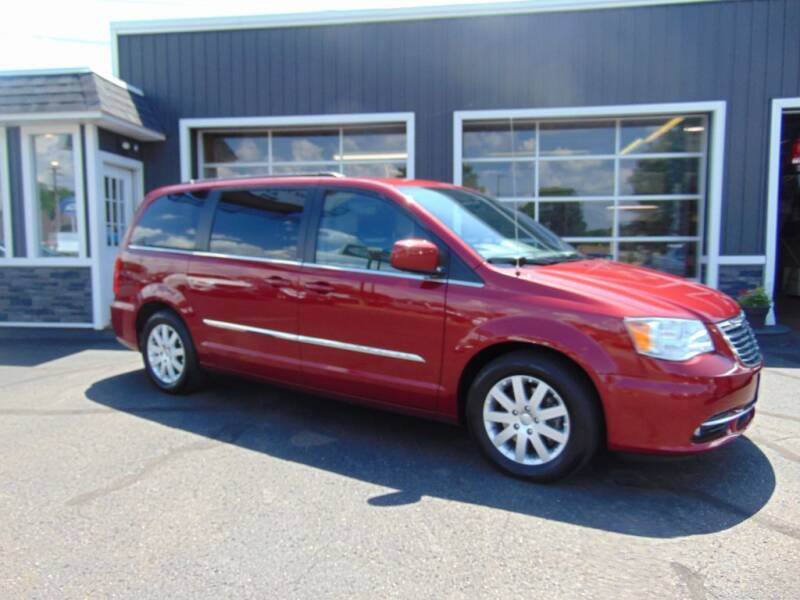 2013 Chrysler Town and Country for sale at Akron Auto Sales in Akron OH