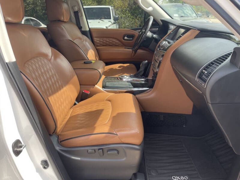 2019 Infiniti QX80 Luxe