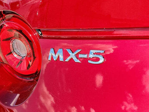 2024 Mazda MX-5 Miata Club