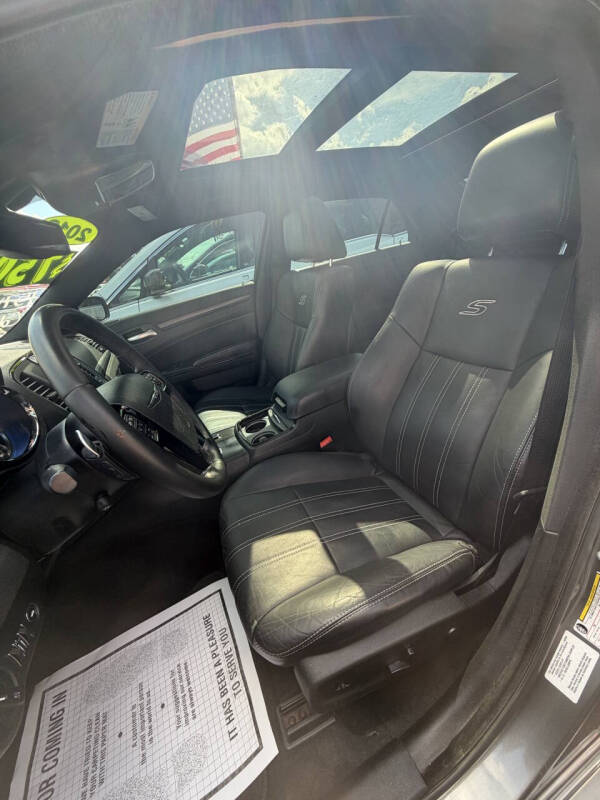 2012 Chrysler 300 S V6
