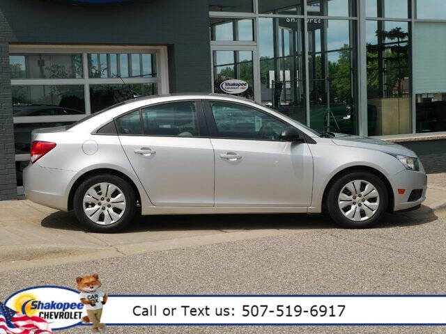 Used 2014 Chevrolet Cruze LS with VIN 1G1PA5SH1E7177370 for sale in Shakopee, MN