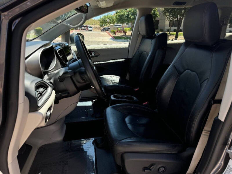 2020 Chrysler Pacifica Touring L Plus