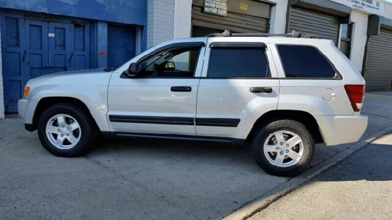 2006 Jeep Grand Cherokee Laredo