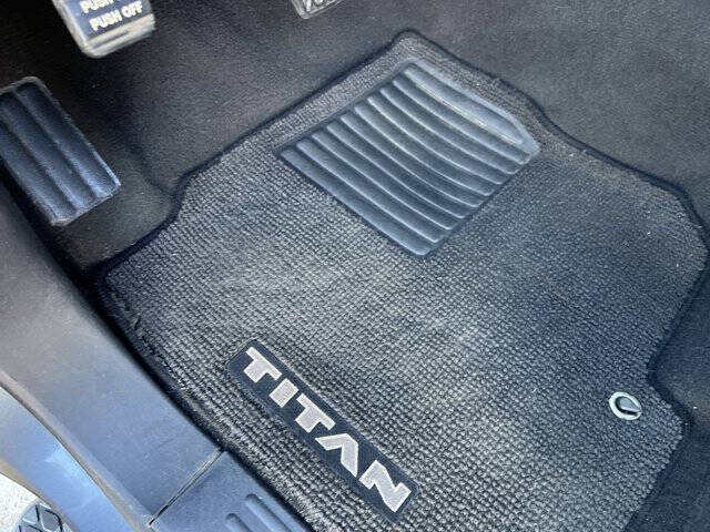 2019 Nissan Titan SV