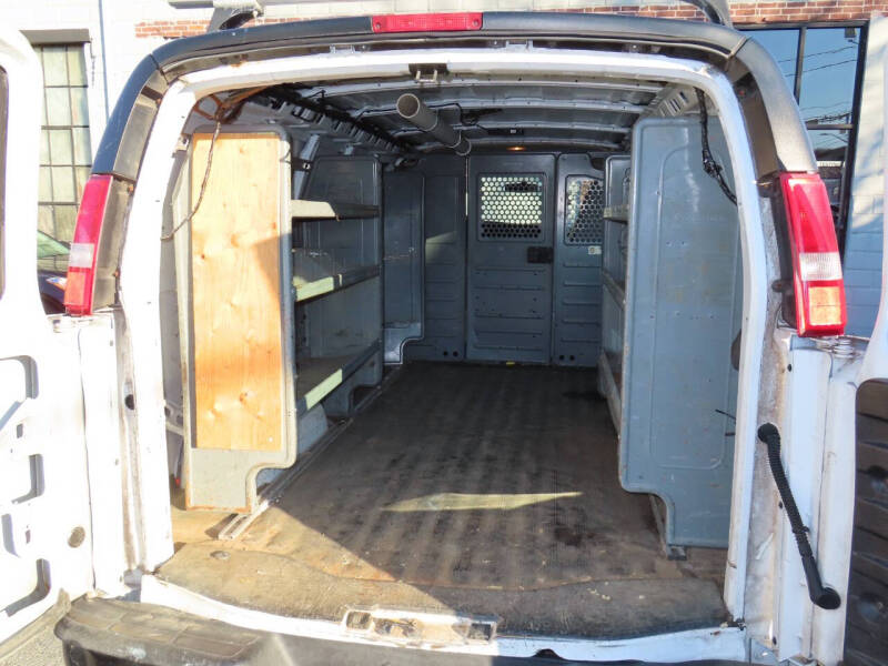 2017 GMC Savana 2500