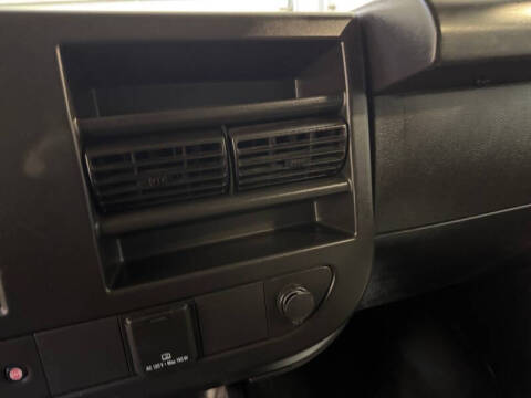 2023 GMC Savana 2500