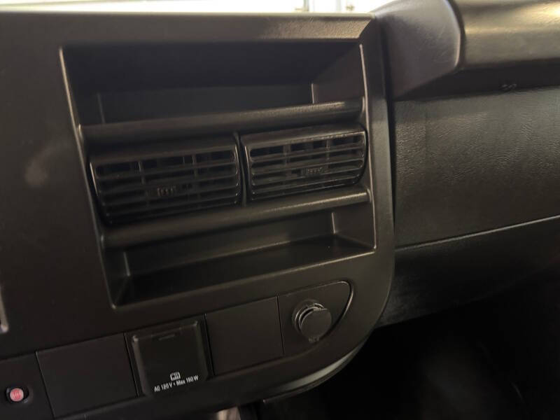 2023 GMC Savana 2500