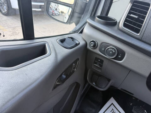 2022 Ford E-Transit 350