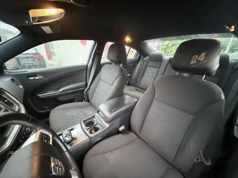 2013 Dodge Charger SE