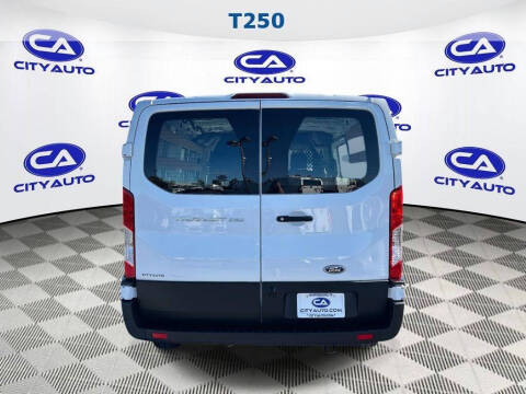 2023 Ford Transit 250