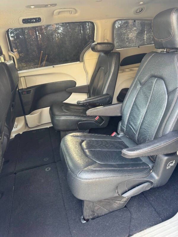 2020 Chrysler Pacifica Touring L