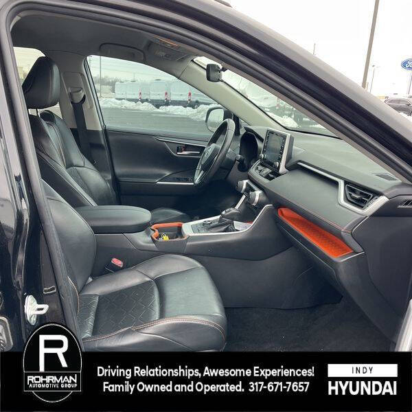 2020 Toyota RAV4 Adventure