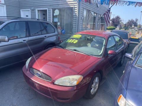 2006 Ford Taurus for sale at American Dream Motors in Everett WA