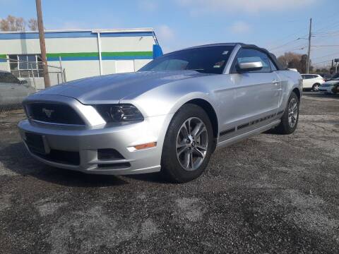 2014 Ford Mustang for sale at DRIVE-RITE in Saint Charles MO