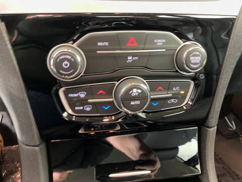 2023 Chrysler 300 Touring