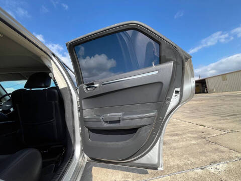 2009 Chrysler 300 SRT-8