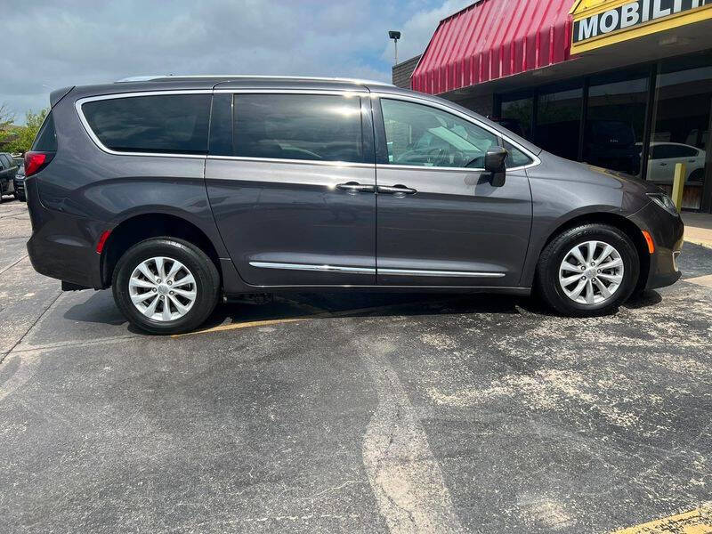 2019 Chrysler Pacifica Touring L
