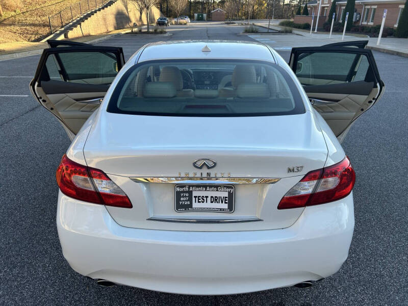 2012 Infiniti M37
