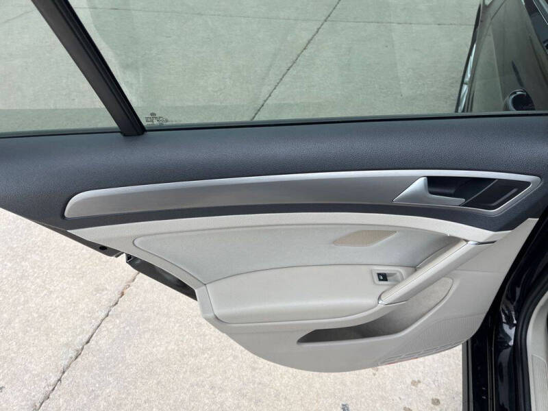 2016 Volkswagen Golf